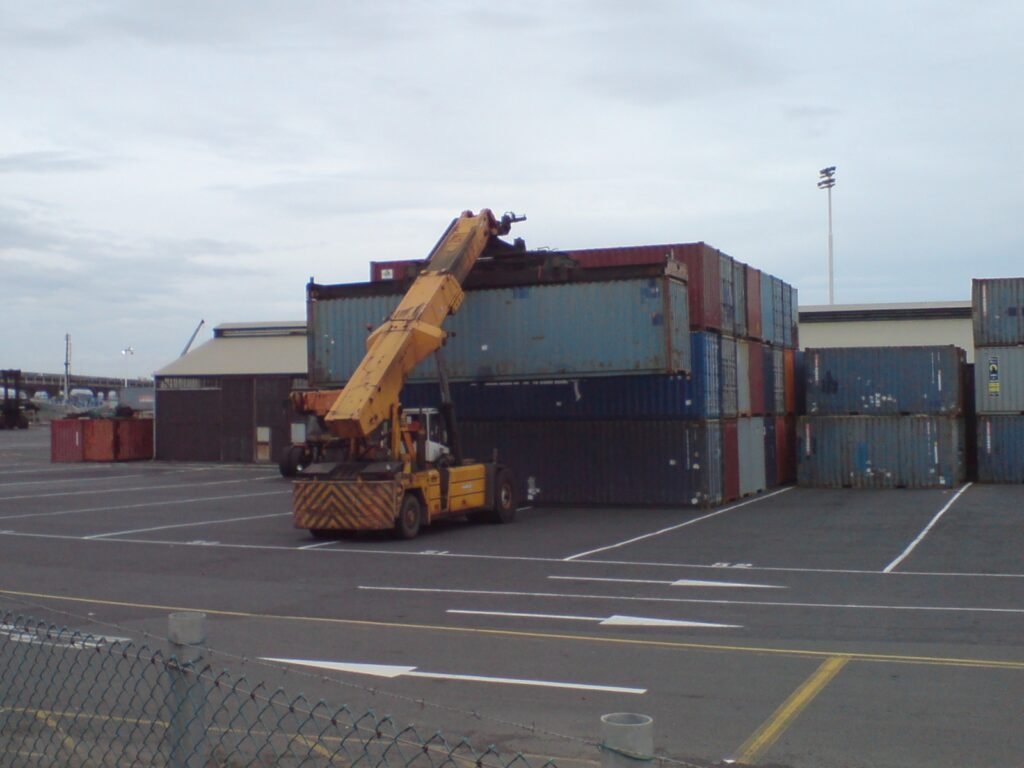 container depot where you can buy a shipping container